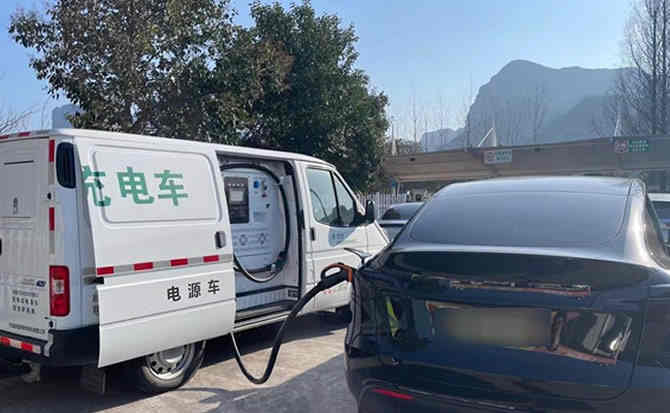 历下区汽车搭电